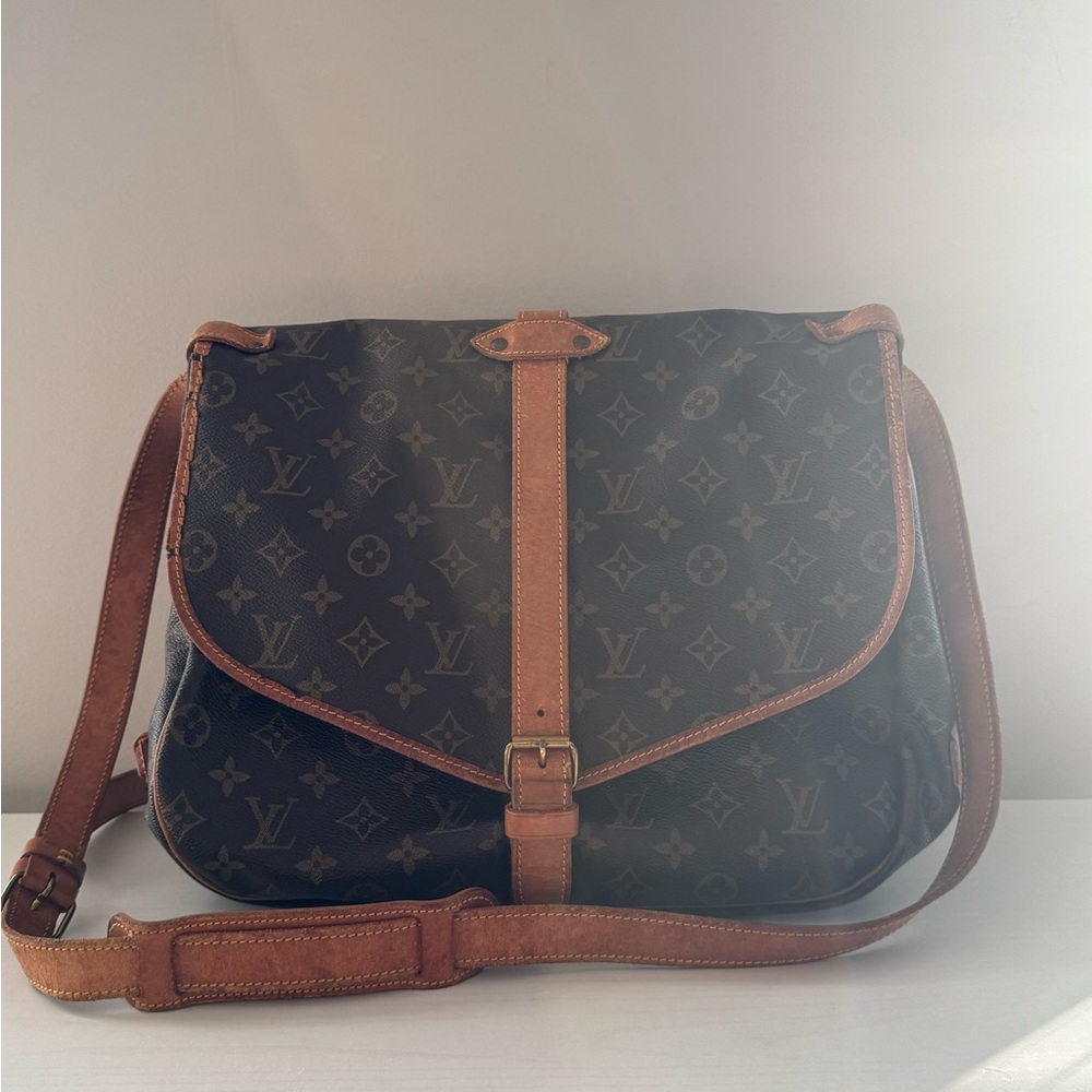 Louis Vuitton Vintage Saumur Bag
